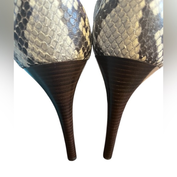 Tory Burch Grey/Black Python Embossed Leather Shelley Stiletto Sandals‎ Size 9 - Picture 7 of 8